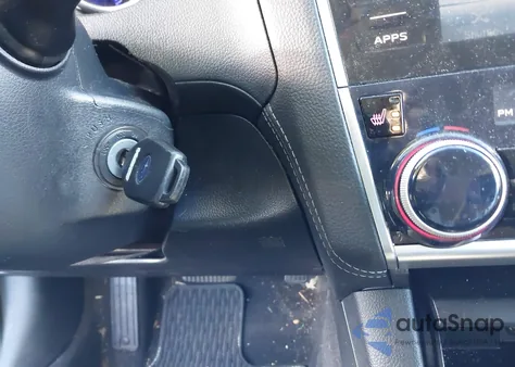 2018 Subaru Outback 2.5I Premium z USA, uszkodzony, nr VIN 4S4BSACC2J3384907